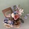 The pretty Blomst LA qift box is full of delightful tea &amp;