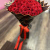 Buyer will receive 100 red roses. 