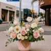 Melrose Arrangement &ndash; by My Blooming Business
Just like the iconic Los Angeles