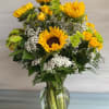 A rustic bouquet that gives the vibes of a field full of