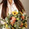 An organic hand tied bouquet that feels like a ray of sunshine.
Designed