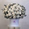     This floral arrangement is an elegant and luxurious