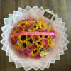 This beautiful bouquet of sunflowers and roses color hot pink is ideal