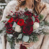 Christmas  Wedding inspiration on this romantic bouquet 
