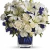 Send someone a bit of heaven with this beautiful bouquet. Luxurious cr&Atilde;&uml;me
