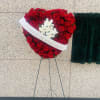 Pay tribute to the memory of a beloved one with a heart-shaped