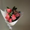 A fresh, charming option at an accessible price.

Includes 6 roses in the