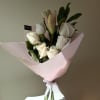 A fresh, charming option at an accessible price.

Includes 6 roses in the