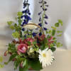 Design simple in basket, a gift to show someone that you care...