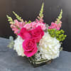 A wonderful everyday pink Arrangement. Perfect gift for anyone and yourself.

Lovesomeone pink