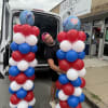 One balloon tower with 3 colors of your choice and a focal