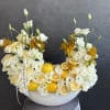 White lisianthus paired with fresh lemons &ndash; a bright and elegant harmony