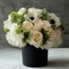 Puttin&rsquo; on the Ritz Arrangement &ndash; Classic Elegance in Black &amp; White
Elevate