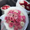 White and Pink Roses &ndash; The Perfect Birthday Gift

Delicate and refined, this