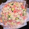 Un ramo de rosas color pastel es la elecci&oacute;n perfecta para a&ntilde;adir