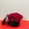 Check out this new modern popular look for rose arrangements! A large