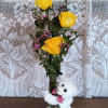 Beautiful and bright these yellow roses paired with Rosco Huggems