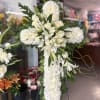 Cross for funeral in white color, Corona para funeral en forma de
