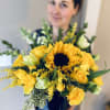 This bright flower arrangement is like a mini Sun in a vase!