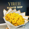 A bouquet of yellow roses not only beautifies the atmosphere, but also