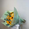 A celebration of light and vitality.
This bouquet of 20 sunflowers unfolds in