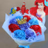 mini ramo elaborado con rosas eternas hechas a mano color azul morado