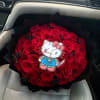 detalle elaborado con 60 rosas y aplique de hellokitty chuky