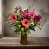 
Introducing the Capitol City Bloom Birthday Flowers, a seasonal favorite embodying joy