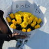 24 yellow roses A yellow rose bouquet is a beautiful and cheerful