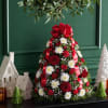 Beautiful and iconic natural pine Christmas tree, ideal for gifts in this