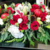 make your holydays warm and festive with this beautiful Christmas arrangement
