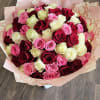 Give to her this beautiful bouquet of roses you can choose any