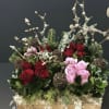 this artistic gift box filled with garden roses .
Winter is the time