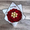 BOUQUET OF NATURAL ROSES WITH A CHOCOLATE , (TO PERSONALIZE THE TOPPER