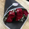 Buyer will receive 6 red roses 