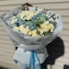 An inexpensive bouquet when you want to please your loved one. Blue