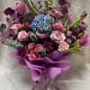 LUXURY!! PREMIUM FLOWERS WRAPPED IN SOPHISTICATED PAPER!!
SEASONAL FLOWERS, SUBSTITUTION ACCORDING TO VALUE!