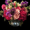 roses
hydrangea pink 
sweet pea 
pink mondial
ranunculusButterfly