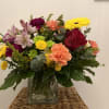  Beautiful  square Cristal vase with a Mix bouquet of fresh