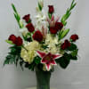 A splendid bouquet made up of our beautiful red roses, star fighter