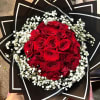 Rose bouquet with fluffy white baby breath rim