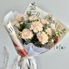 Peach Bouquet with claveles, eucalyptus and flower fillers.

The flowers may vary by