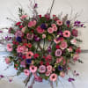 Beautiful loose design wreath with a modern look