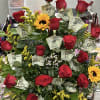 CUSTOMIZABLE ARRANGEMENT OF RED ROSES WITH SUNFLOWERS/ARREGLO PERSONALIZABLE DE ROSAS ROJAS Y
