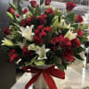  Elegant Luxury Floral Arrangement 

Make every moment unforgettable with this stunning