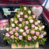 18 Roses = Standard (smaller box than the photo)//
24 roses = Deluxe