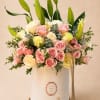 Premium garden-style floral design Created with seasonal blooms for an elegant and refined