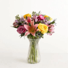  Pet Friendly?
No This arrangement contains Oriental Lilies, which are highly toxic