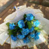 Includes 12 carnations 