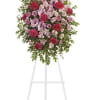  Pet Friendly?
NO . This arrangement contains alstroemeria, which can cause digestive